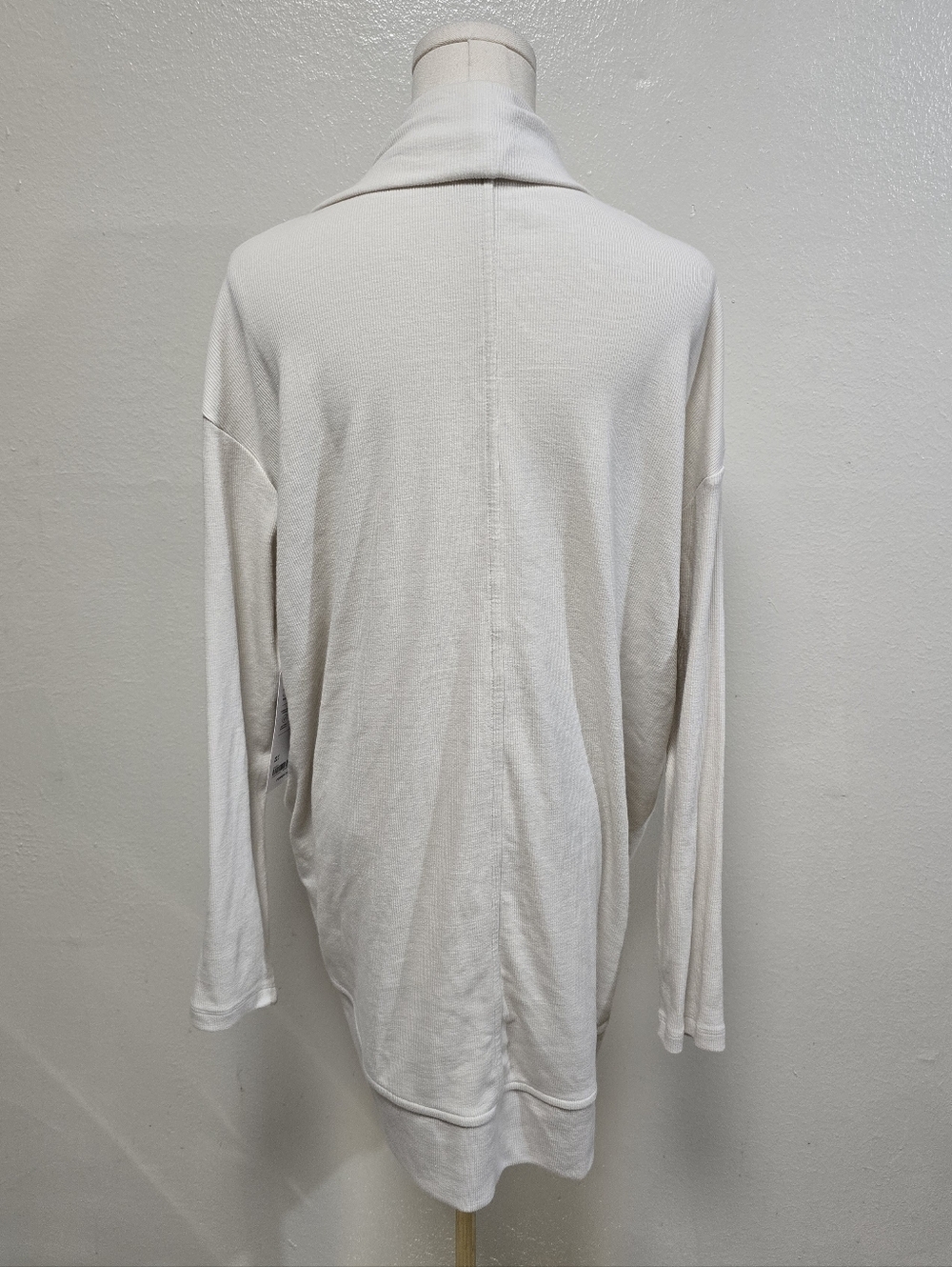 Athleta Presence Cocoon Wrap Bone Size Medium NWT - Picture 5 of 8